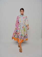 Lade das Bild in den Galerie-Viewer, Smith & Sound, Crazy Dress