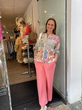 Lade das Bild in den Galerie-Viewer, Smith & Soul Bluse col.cream print