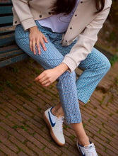 Lade das Bild in den Galerie-Viewer, Red Button Diana fancy tile , col.multi blue