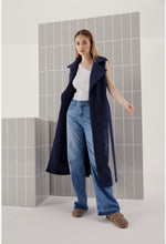 Lade das Bild in den Galerie-Viewer, Smith & Soul Weste, dunkelblau