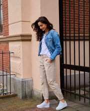 Lade das Bild in den Galerie-Viewer, Red Button Joy colour , col.Pebble