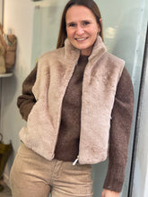 Lade das Bild in den Galerie-Viewer, Rino & Pelle Weste Nikki col.oat