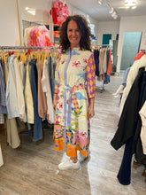 Lade das Bild in den Galerie-Viewer, Smith & Sound, Crazy Dress