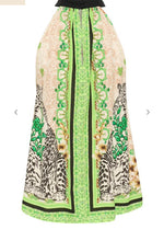 Lade das Bild in den Galerie-Viewer, Cream Blusen-Top CRAnit Top, col. Power Green Leo Scarf