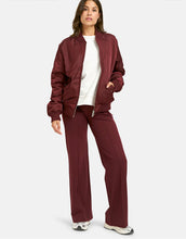 Lade das Bild in den Galerie-Viewer, Smith & Soul Hose col.bordeaux