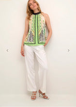 Lade das Bild in den Galerie-Viewer, Cream Blusen-Top CRAnit Top, col. Power Green Leo Scarf