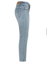 Lade das Bild in den Galerie-Viewer, Red Button Jeans Sissy beads& embroidery, col.bleach