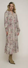 Lade das Bild in den Galerie-Viewer, Rino & Pelle Kleid , Darra , col.Paisley