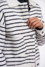 Lade das Bild in den Galerie-Viewer, Rino & Pelle Jacke Bubbly col.black white striped