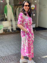 Lade das Bild in den Galerie-Viewer, Smith & Soul, Kleid , Pink