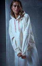 Lade das Bild in den Galerie-Viewer, Smith &amp; Soul Sweatshirt col.beige
