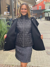 Lade das Bild in den Galerie-Viewer, Rino &amp; Pelle Jacke Helena col.black
