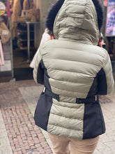 Lade das Bild in den Galerie-Viewer, Rino &amp; Pelle Jacke Zayn col. Green ash
