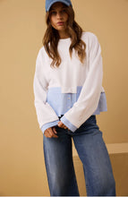Lade das Bild in den Galerie-Viewer, Smith &amp; Soul Sweatshirt col. weiß/ blau
