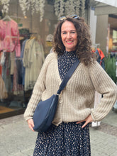Lade das Bild in den Galerie-Viewer, Smith &amp; Soul Strickjacke col.sand
