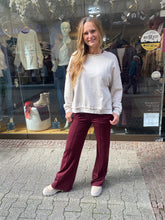 Lade das Bild in den Galerie-Viewer, Smith &amp; Soul Sweatshirt col.beige
