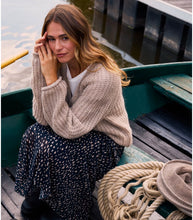 Lade das Bild in den Galerie-Viewer, Smith &amp; Soul Strickjacke col.sand
