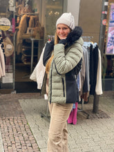 Lade das Bild in den Galerie-Viewer, Rino &amp; Pelle Jacke Zayn col. Green ash
