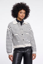 Lade das Bild in den Galerie-Viewer, Rino &amp; Pelle Jacke Bubbly col.black white striped
