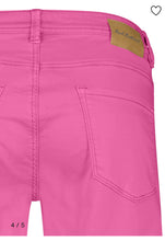 Lade das Bild in den Galerie-Viewer, Red Button Relax short jog colour, col.cyclaam
