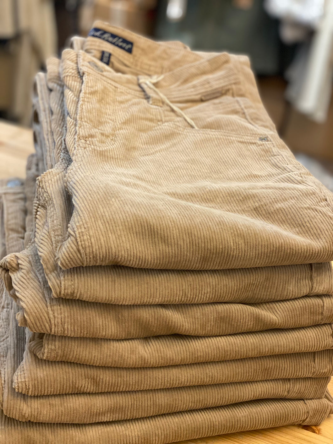 Red Button Bibette 10 W Cord , col.latte