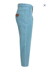 Lade das Bild in den Galerie-Viewer, Smith &amp; Soul Cropped Denim Pents col light denim
