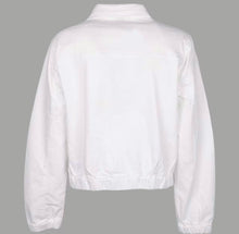 Lade das Bild in den Galerie-Viewer, Red Button Jeansjacke Juno col. weiß
