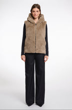 Lade das Bild in den Galerie-Viewer, Rino Pelle Weste Hiddo col.toffee
