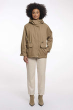 Lade das Bild in den Galerie-Viewer, Rino &amp; Pelle Jacke Parka , Liya col.dark olive
